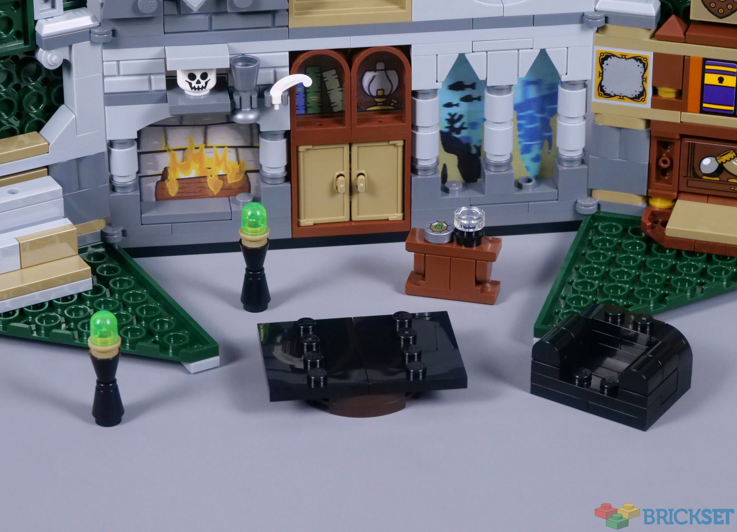 Slytherin common best sale room lego